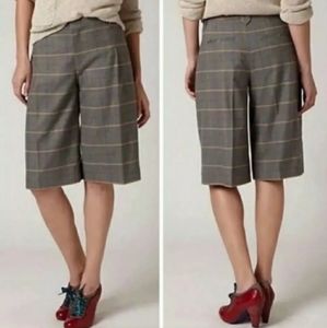 Anthropologie Cartonnier long gray burmuda plaid shorts